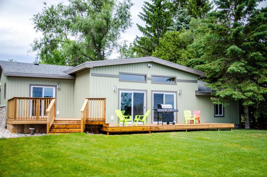 The Consecon Lodge West Lake Cottages